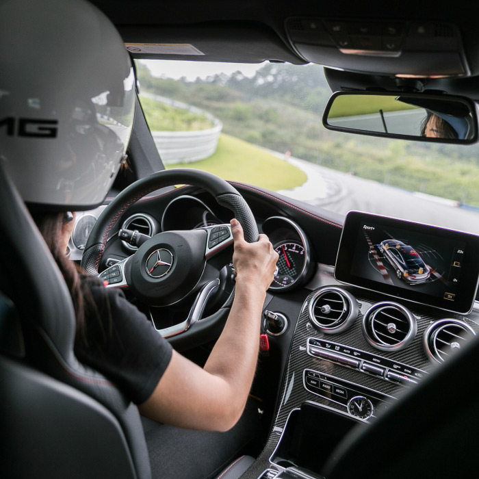 driving-amg_700x700